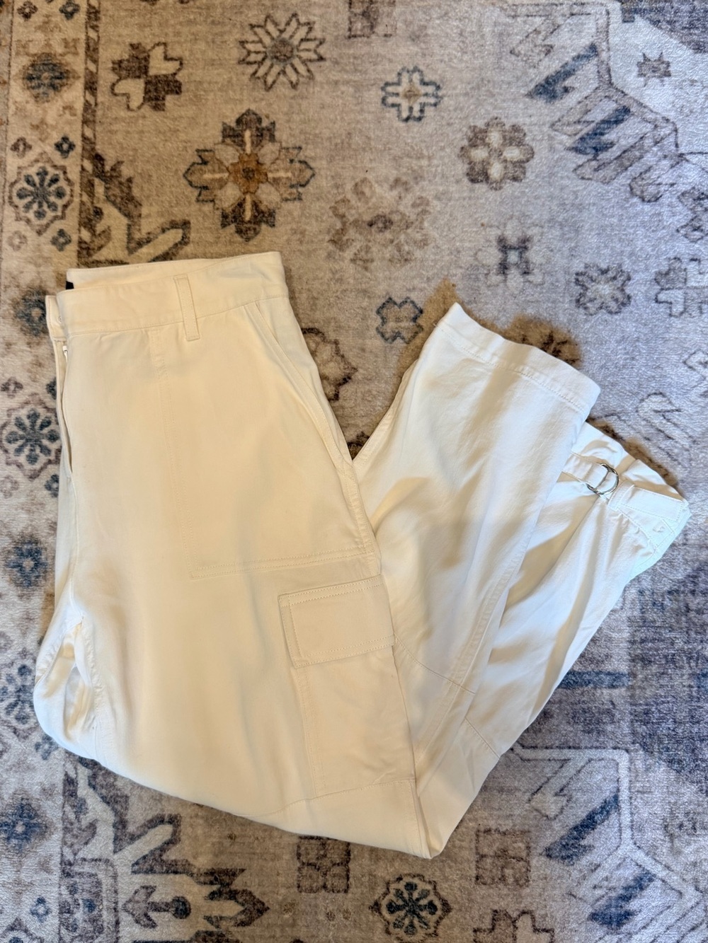 Theory Cream Cargo Pants - Utility Style